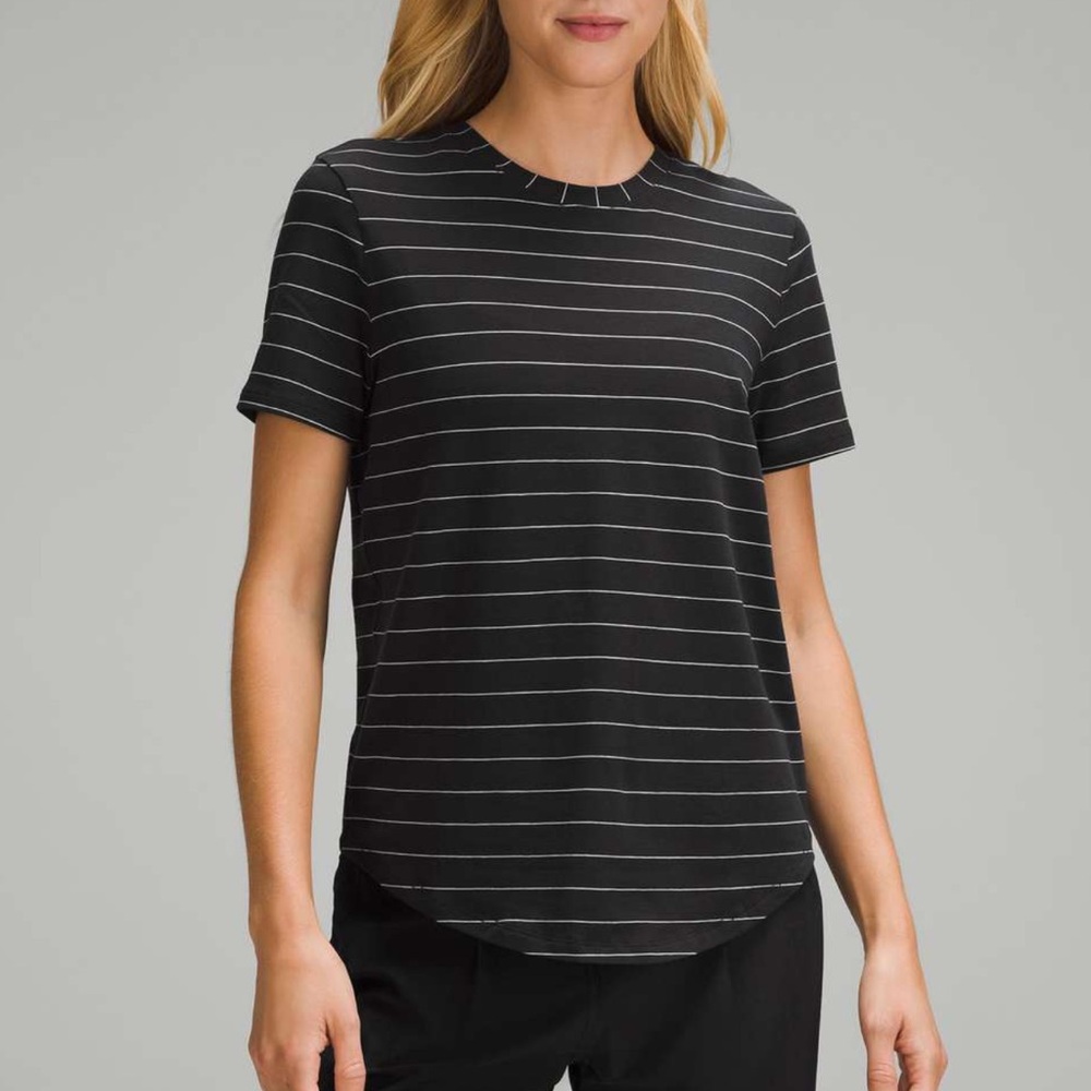 Lululemon Love Crewneck T-Shirt Short Serve Stripe Black White 20